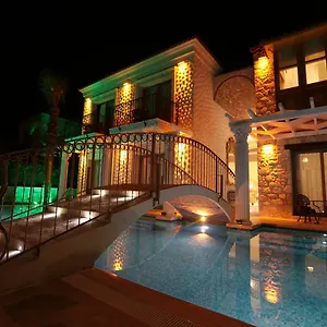 Oda ve Kahvaltı De Gold (adults Only), Alaçatı